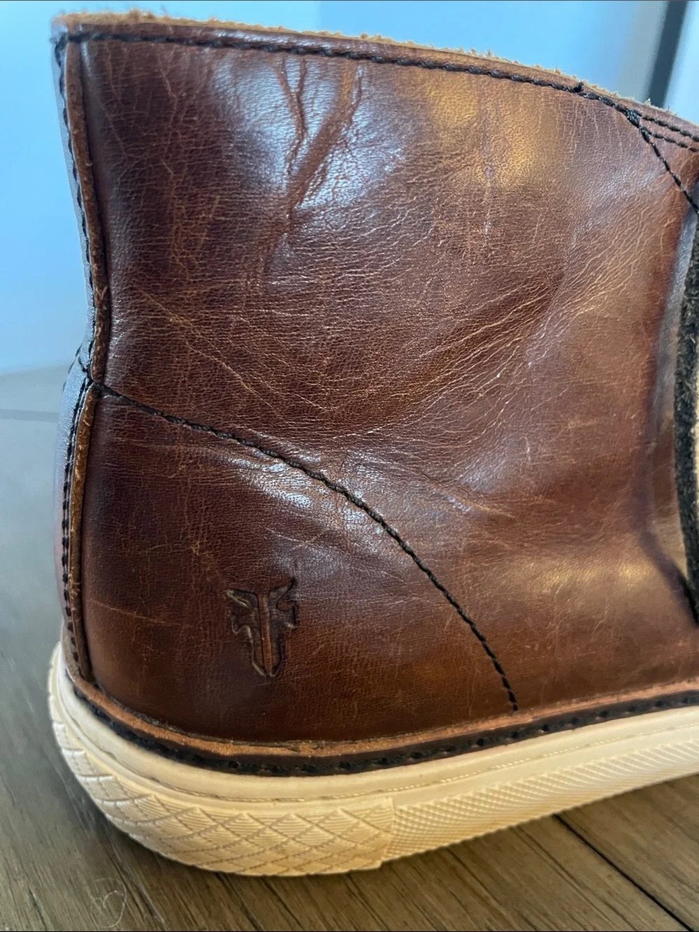 Frye Men's Sz9 Brown Leather Lace-Up Chukka Boots